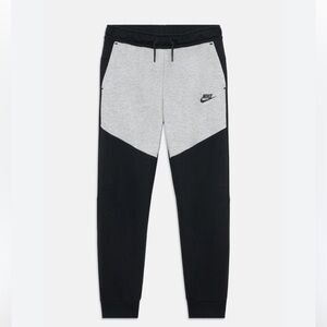 Nike Joggers, Two Tone color black and white, Men or Women, size Large $30.00